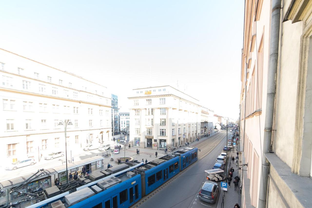 Best Location On Main Square P4You Pl Krakau Buitenkant foto